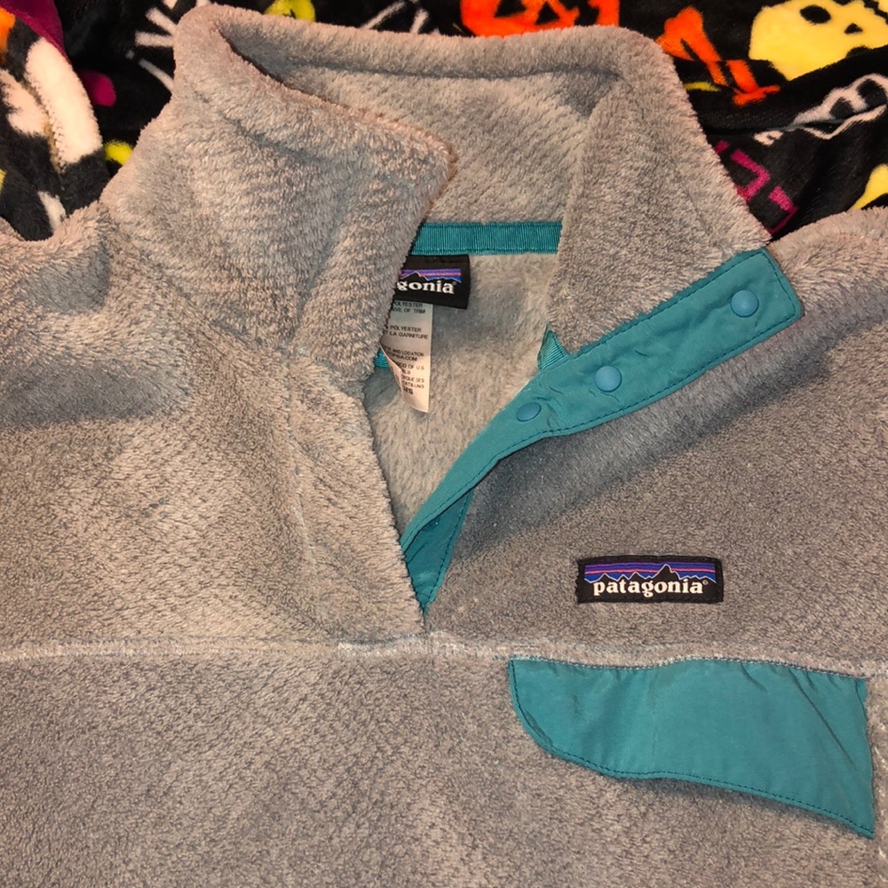 Women’s size medium Patagonia pullover